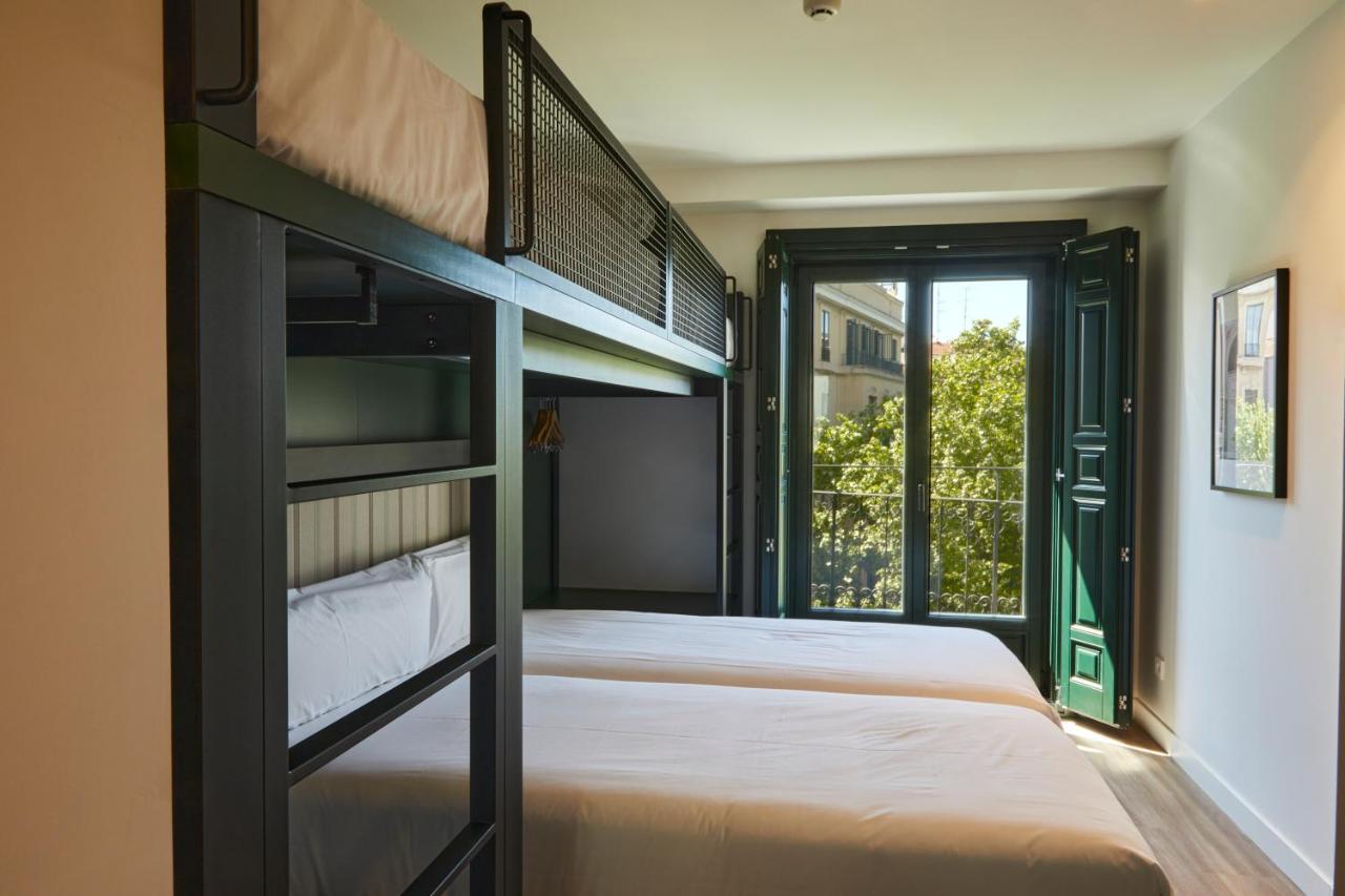 Latroupe Prado Hostel Madrid Exterior photo